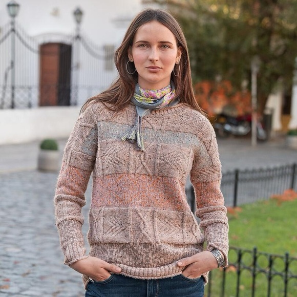 Sundance Sweaters - Sundance Lyra Travels Pullover Size Medium - Crewneck